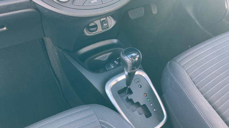 Toyota Yaris 1.5 Hybrid Icon Tech 5dr CVT Hybrid Hatchback